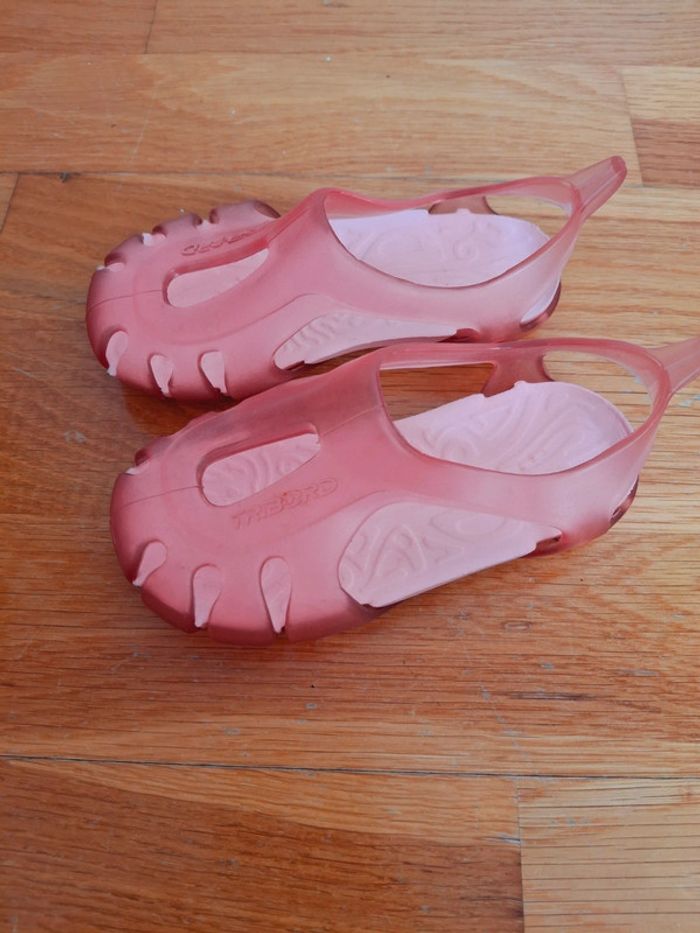 Chaussures de plage piscine Tribord Decathlon rose clair pointure 24 - photo numéro 2