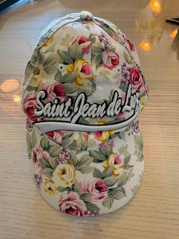 Casquette fleurie Saint Jean de Luz
