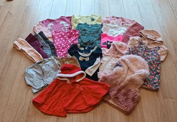 Lot vêtements 24mois fille