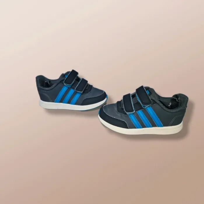 Baskets garçon Adidas pointure 25