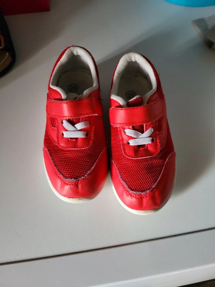 Baskets rouge taille 25 garçon