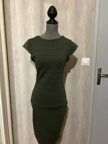 Robe kaki