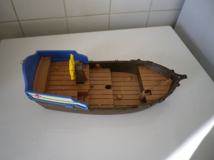BATEAU PIRATE