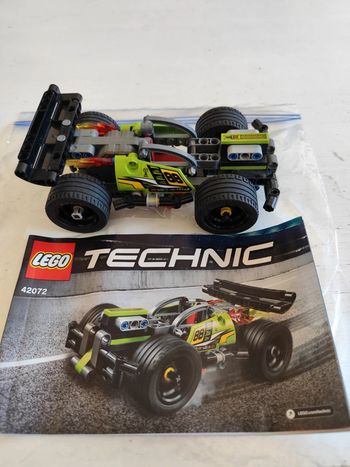 Lego Technic 42072 tout feu voiture de course à friction