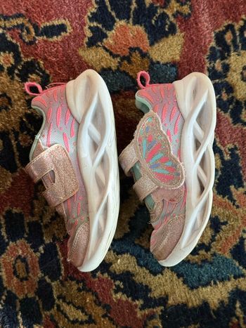 Basket Sketchers Rose qui s’illumine