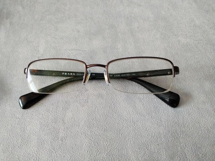 Paire de lunettes PRADA pour homme
