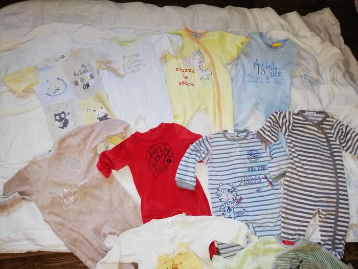 Lot de 10 pyjama 6 mois - photo numéro 2