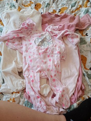 Lot vêtements bébé