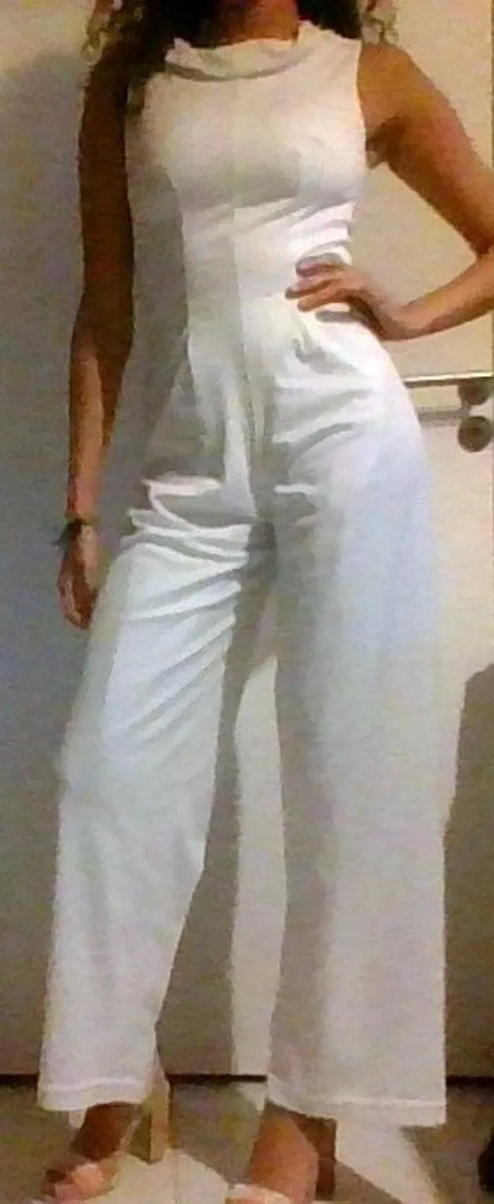 Combinaison longue blanche dos nu