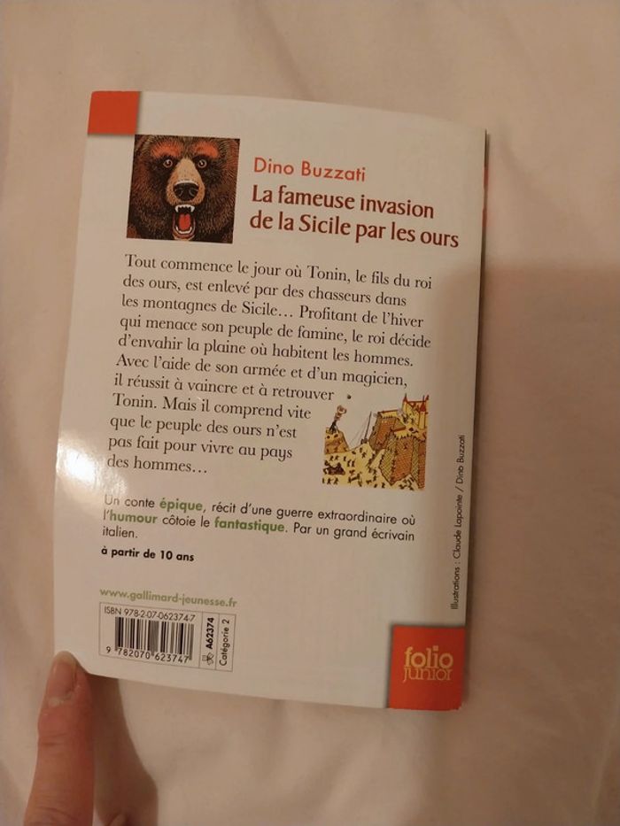 Livre "La fameuse invasion de la Sicile par les ours" à partir de 10A - photo numéro 3