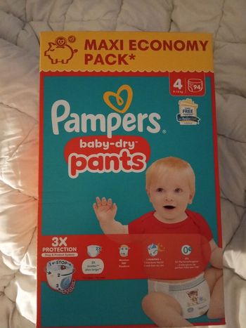 Couche Pampers baby dry pants taille 4