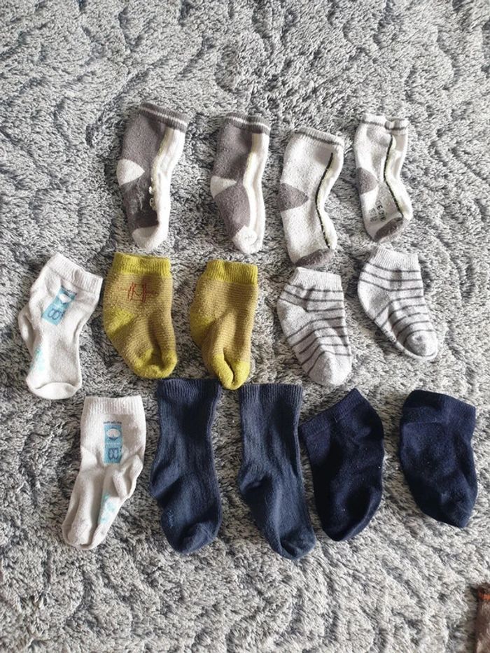 Lot 7 paires de chaussettes premier age dont 3 épaisses