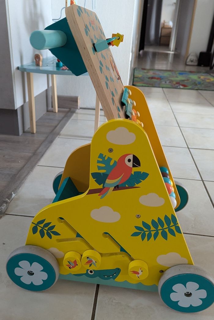 Pousse pousse en bois - photo numéro 3