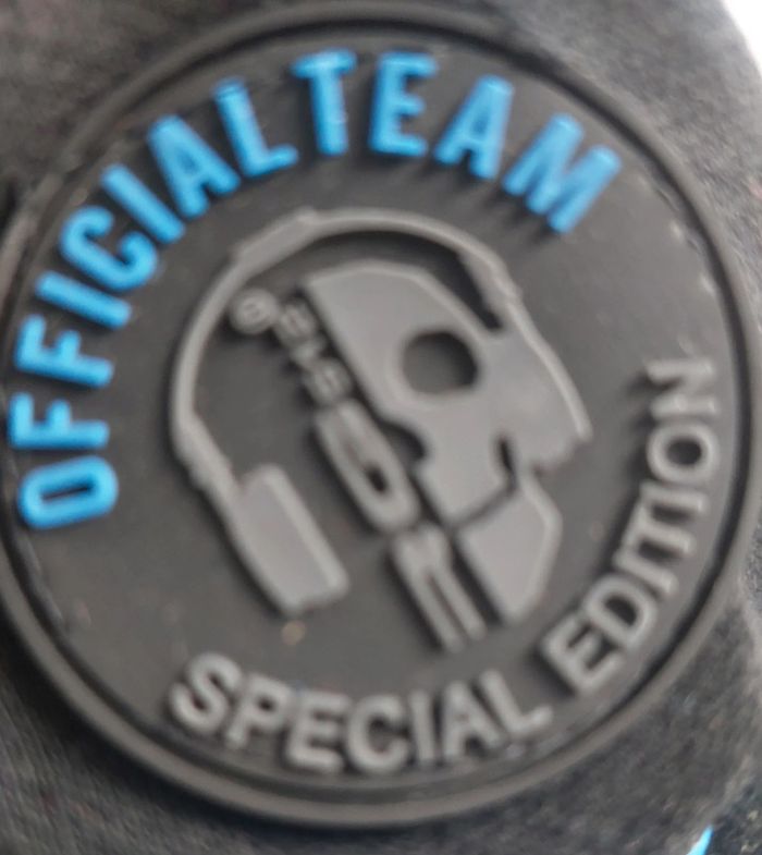 Pull en taille 8 ans - photo numéro 2