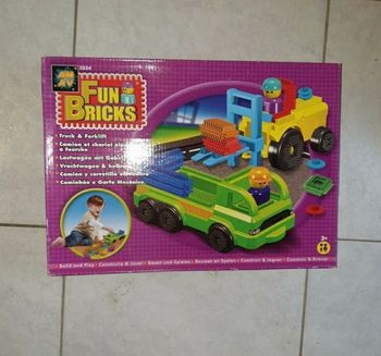 Camion + chariot élévateur Fun Bricks neufs