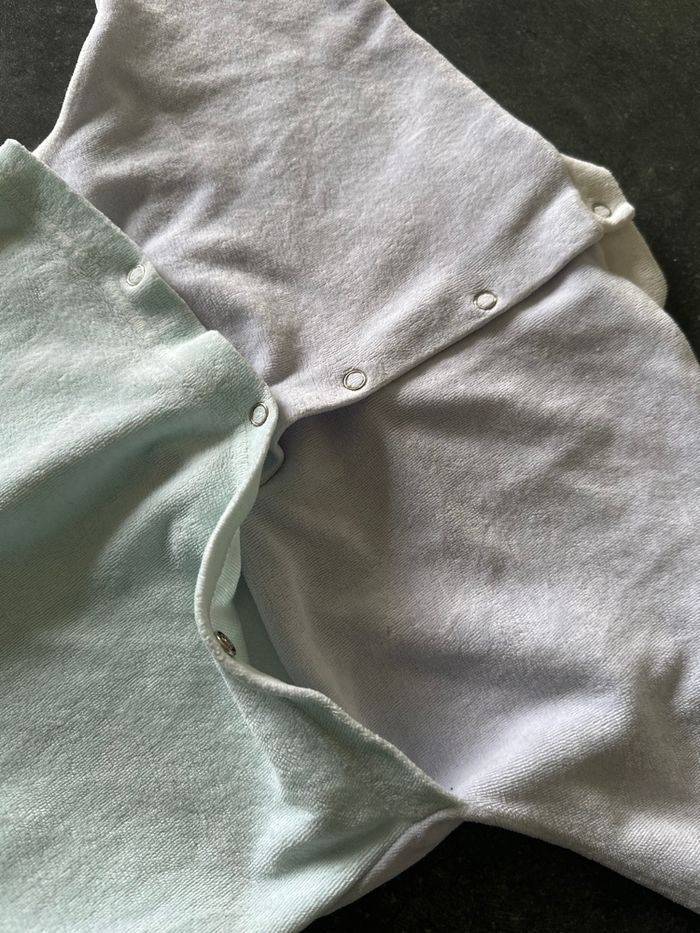 Lot 8 pyjamas 6 mois - photo numéro 7