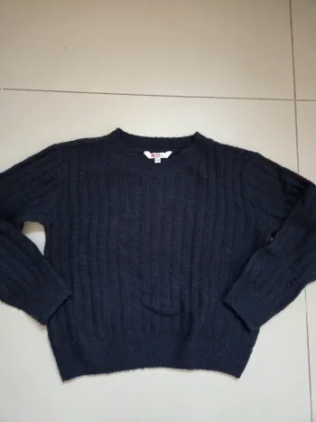Pull fille 8Y JBC