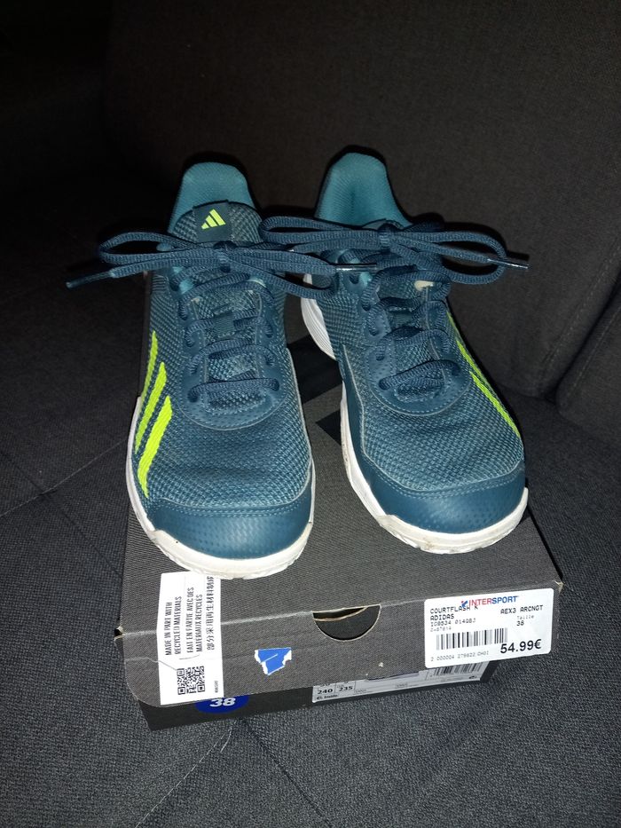 Baskets Adidas Courtflash 38