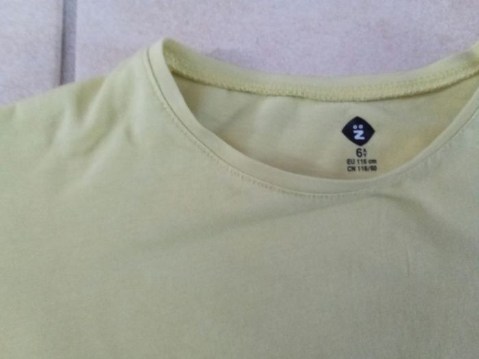 T-shirt taille 6 ans - photo numéro 2