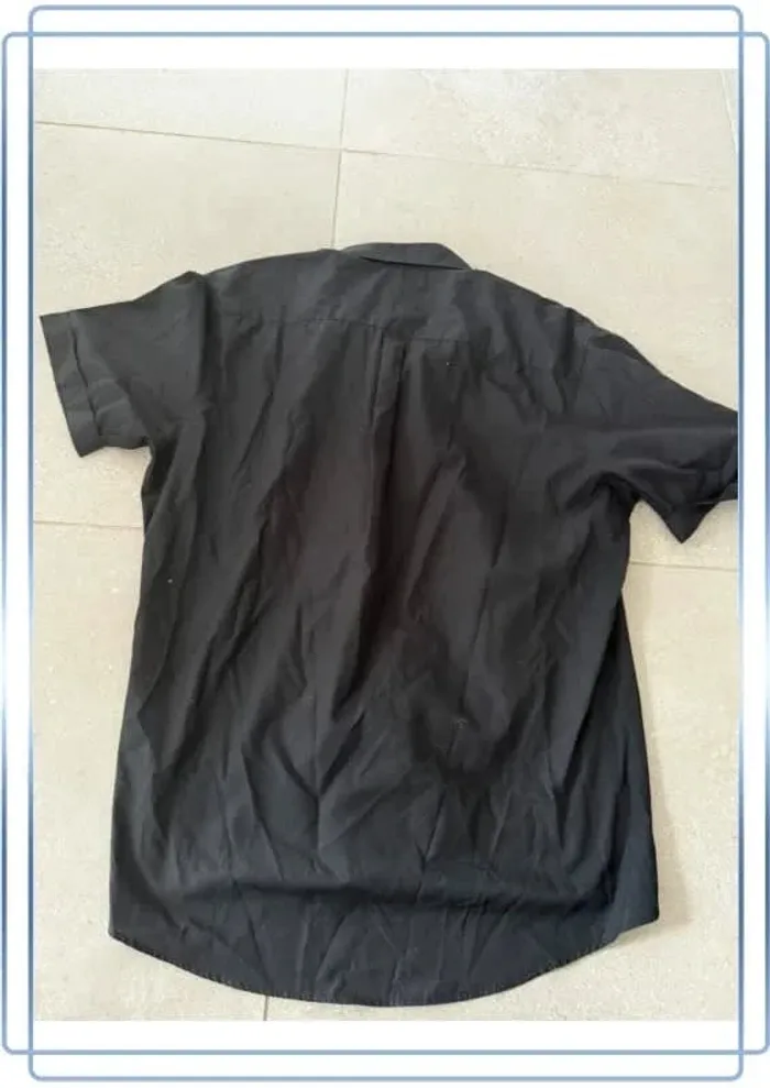 Chemise noire à manches courtes Cargo collection, taille 43/44, trsè bon état - photo numéro 3