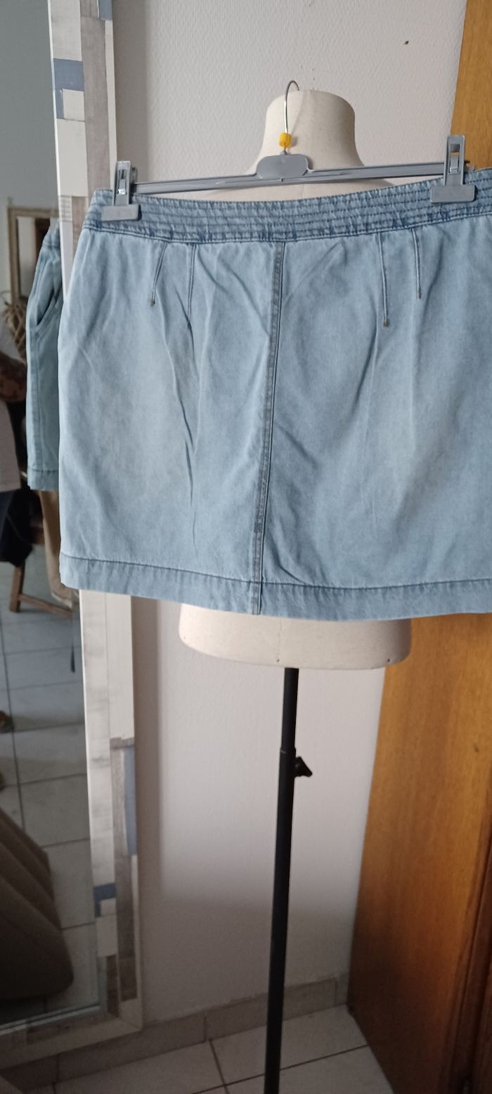 Très belle jupe jeans courte femme T 44 - photo numéro 8