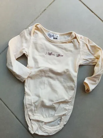 Body taille 9/12 mois