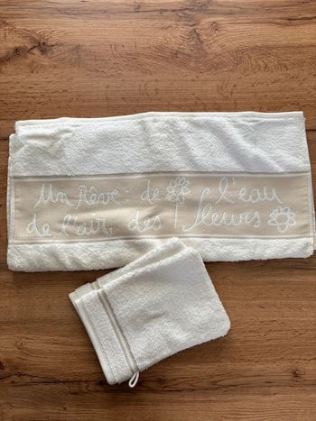 Lot serviette et gants blanc et beige neuf