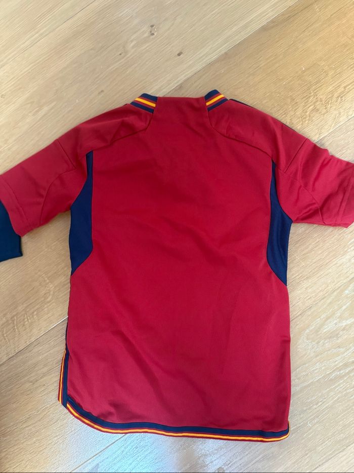 Maillot de foot de l’équipe nationale de l’Espagne en très bon état - photo numéro 2