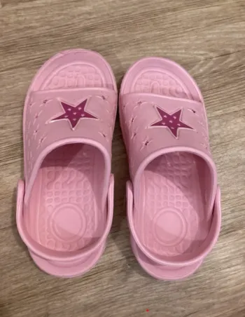 Sabot enfant en très bon état pointure 28/29