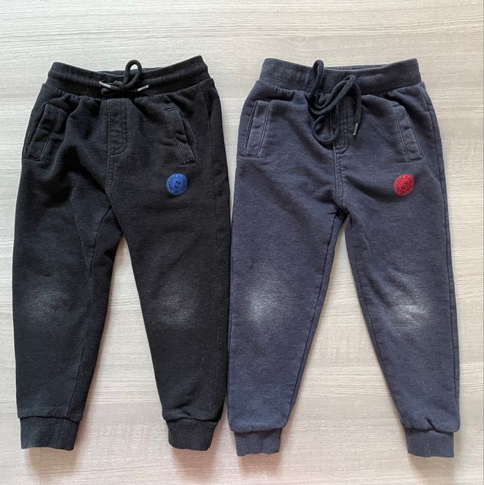 Lot de 2 jogging bleu et noir Vertbaudet 4 ans - photo numéro 1