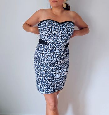 Robe bustier moulante droite imprimé toucan blanche noire chic classe Naf Naf Taille 36