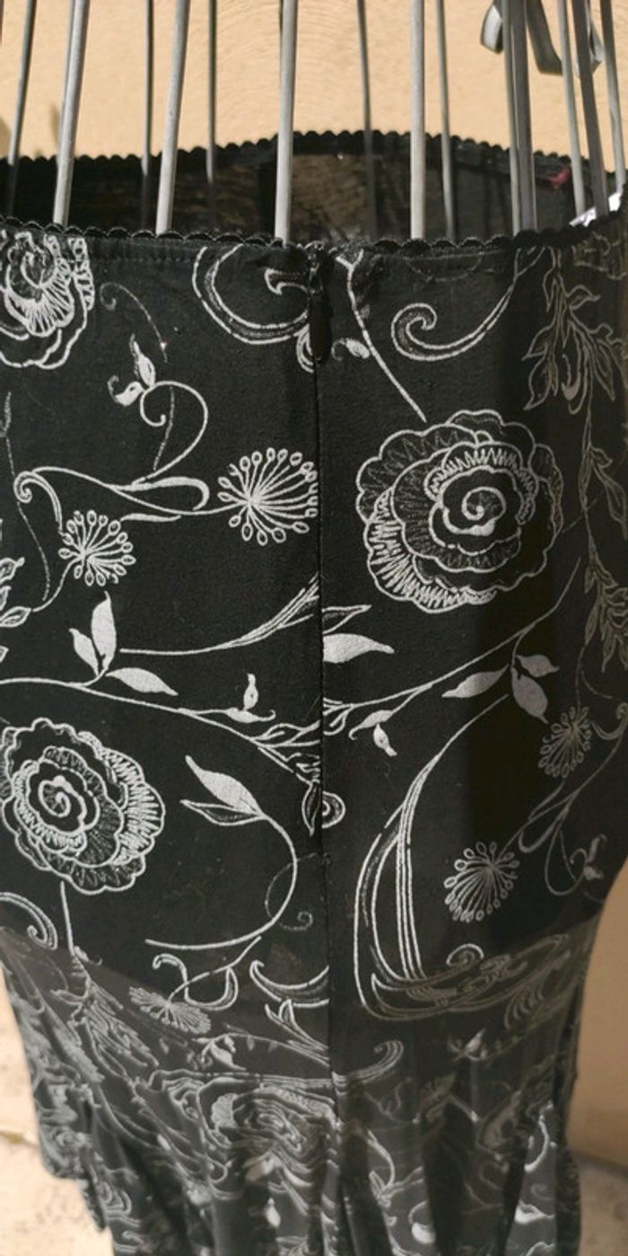 Jupe noire et argent Armand Thiery taille 40/42 tbe voir descriptif - photo numéro 4