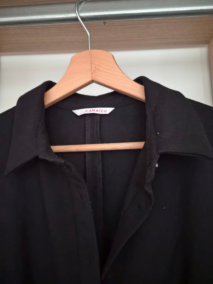Robe noire Camaïeu coupe chemise. - photo numéro 2