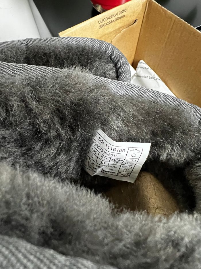 Bottes de neige courtes UGG Mini, grises, pointure 38 - photo numéro 5