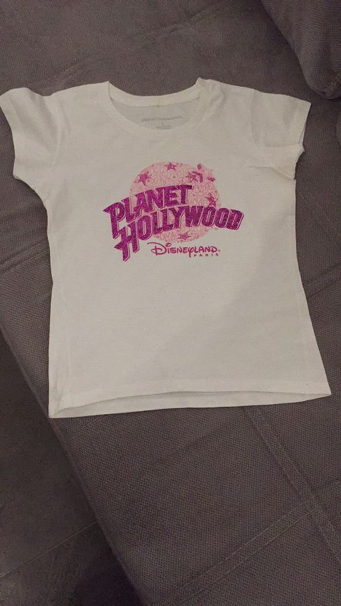 Superbe tee-shirt pailleté Planet Hollywood 10 ans - photo numéro 2