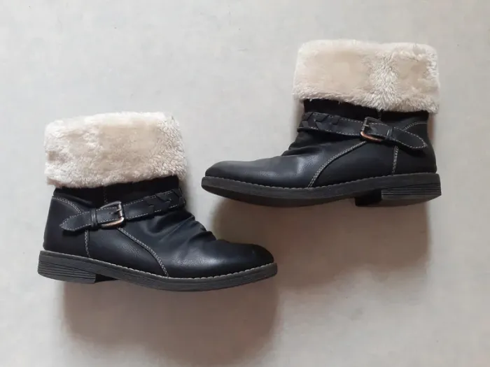 Bottines noires avec fourrure