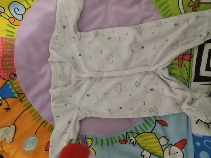 Pyjamas 3 mois - photo numéro 2