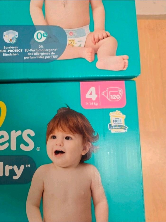 🍼 Pampers Baby-Dry T4 Lot de 2 × 120 couches (9–14 kg) - photo numéro 2