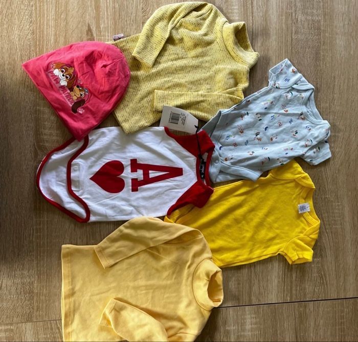 Lot de 6 pièces bébé 0-6 mois - photo numéro 1