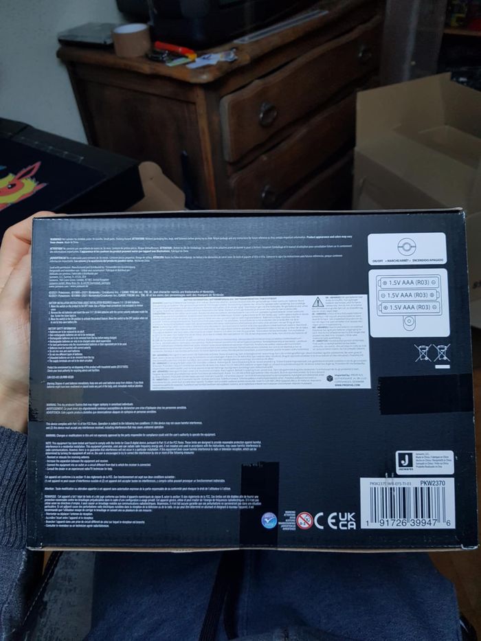 Pokémon Light-Up FX Deluxe Statue Pikachu - photo numéro 7