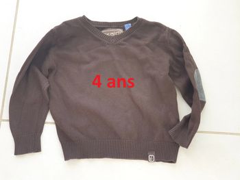 1 pull marron marque OKAIDI marqué 4 ans 102 cm