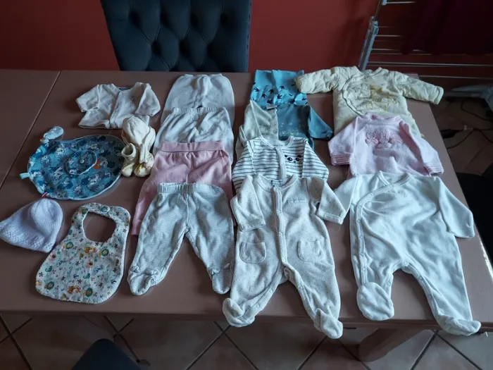lot de 16 vêtements 1 mois fille