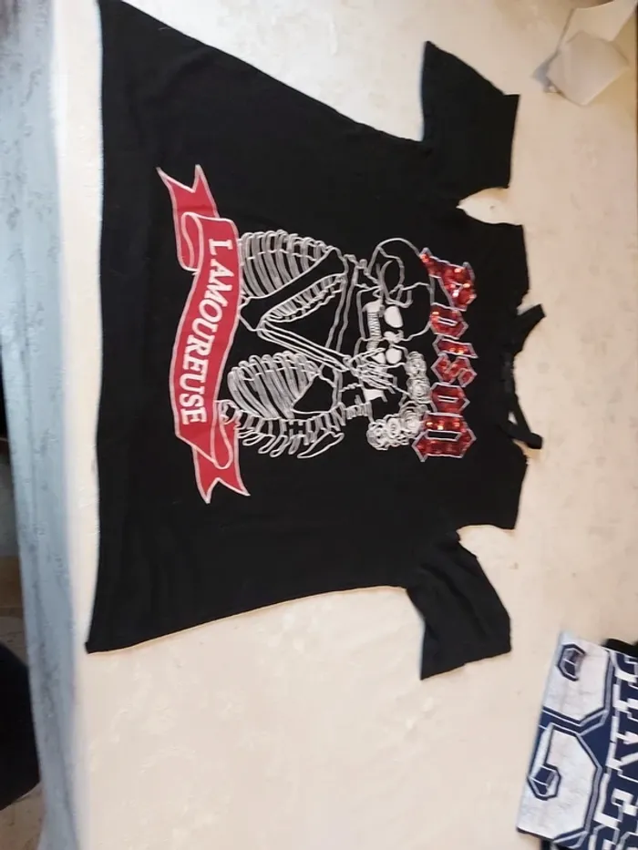 T-shirt noir poison l amoureuse