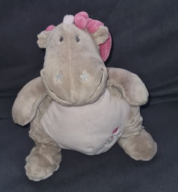 Doudou peluche Dragon Victoria gris et rose 26 cm - Noukies