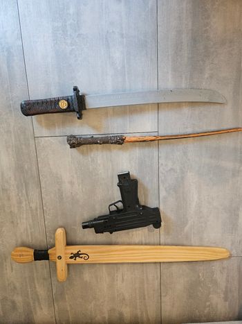 Epais sabre pistolet 🔫 baguette Harry Potter