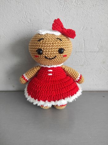 Bonhomme en pain d'épices fille ou gingerbread au crochet