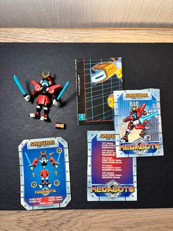 Jouet figurine action figure vintage Hasbro takara medabots , samurai sam-19113