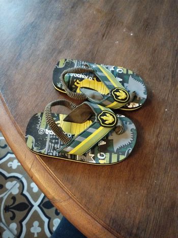 Chaussures de plage dinosaure taille 23
