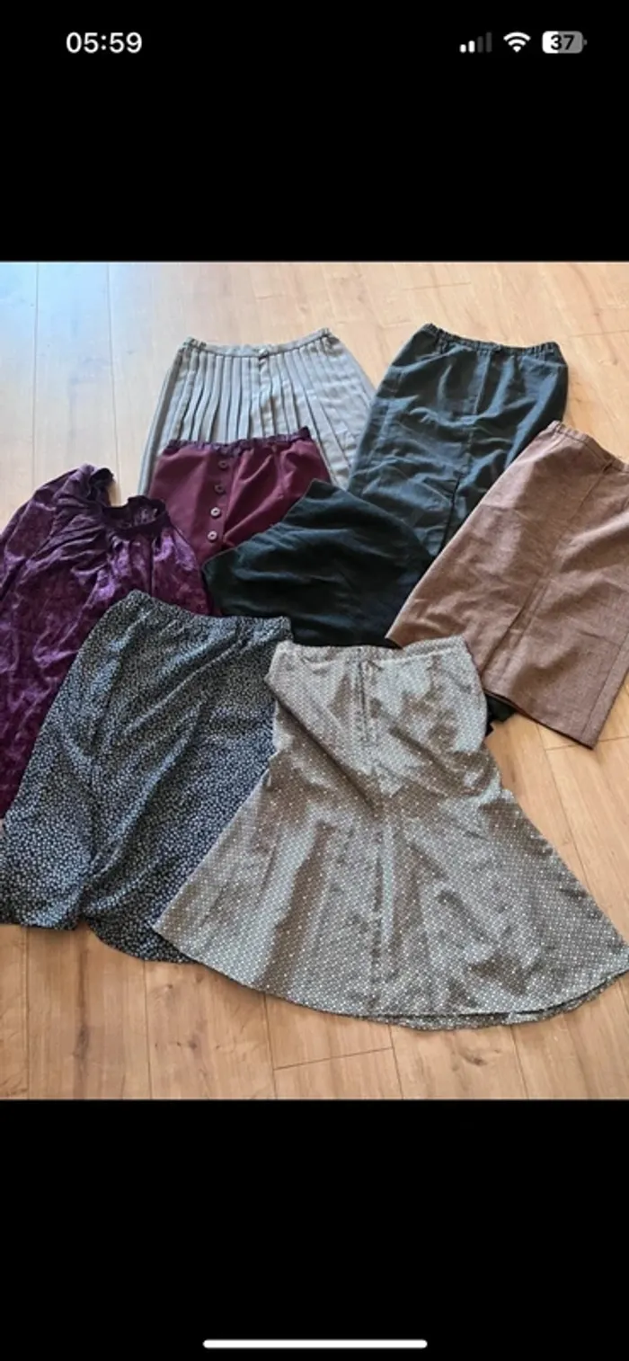 Lot pas de taille (jupe - Hauts) - photo numéro 2