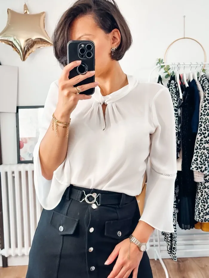 Blouse Karl Lagerfeld blanche taille 36 - photo numéro 2